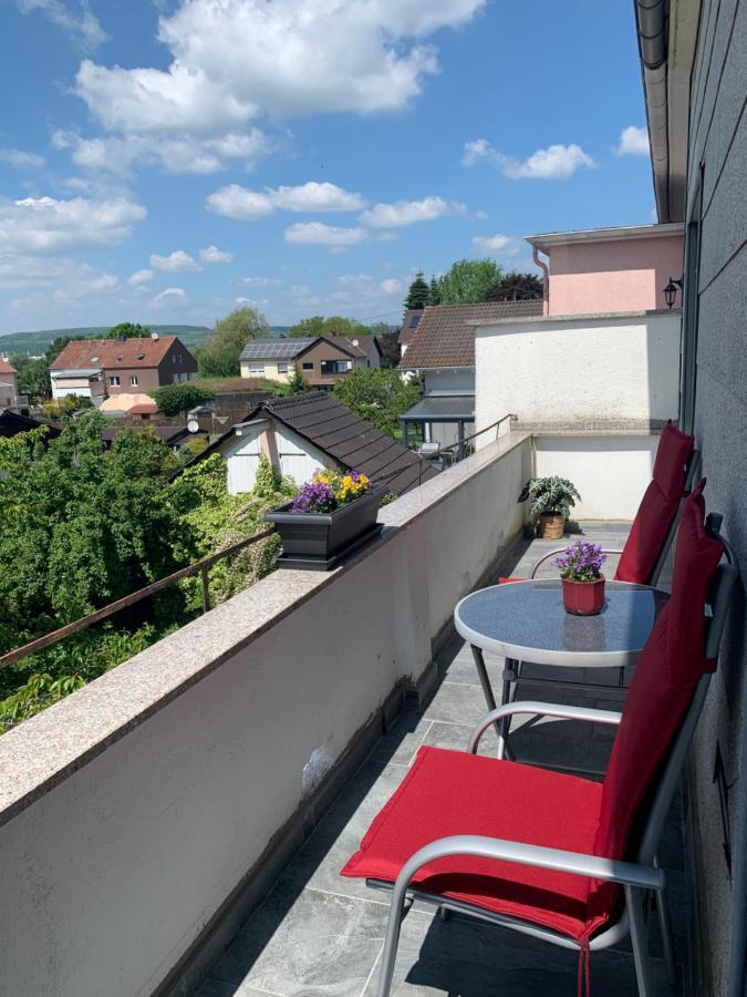 Moderne Ferienwohnung Mit Balkon Im Schoenen Saarland Dillingen an der Saar Exterior foto